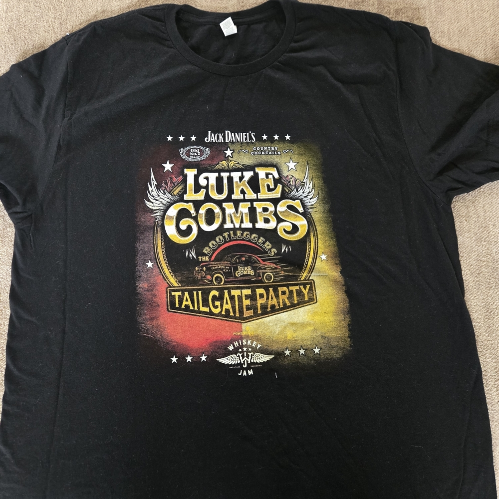 Fruit of the Loom Black Graphic Tee